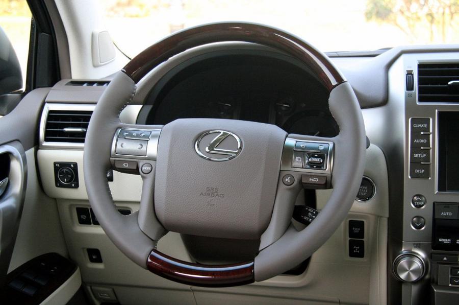  Lexus GX460 2010 года  (фото 27 из 153)